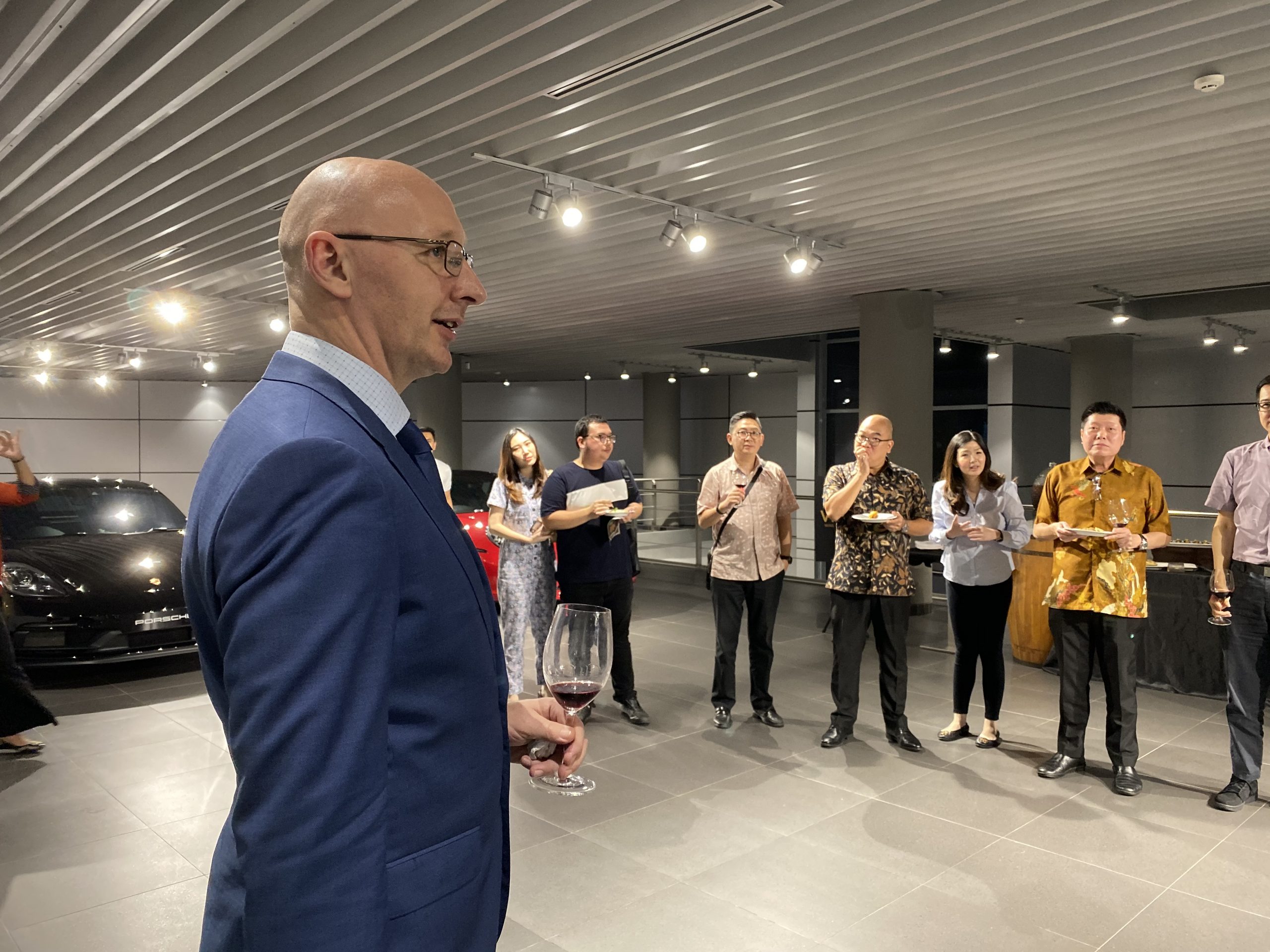 Managing Director of Porsche Indonesia Jason Broome welcomed the customers to the Porsche Centre Jakarta