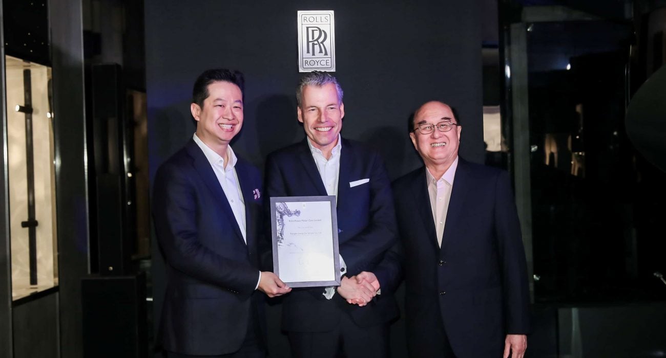 (From left to right) Mr James Hartono, Founder of Shanghai Eurostar Co. Ltd; Mr Torsten Müller-Ötvös, Chief Executive Officer of Rolls-Royce Motor Cars, and Mr Karsono Kwee, Executive Chairman of Eurokars Group at the opening of the Rolls-Royce Motor Cars Dealership in Shanghai in 2019.