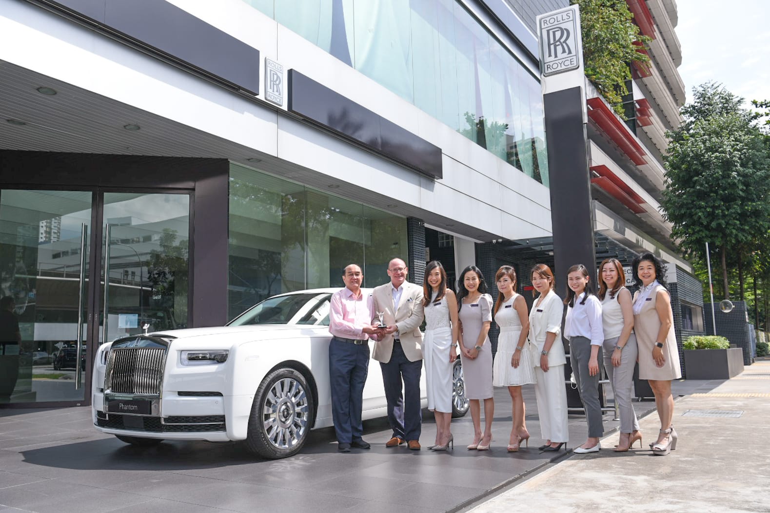 Rolls-Royce Motor Cars names Singapore as Phantom dealer of the Year 2019